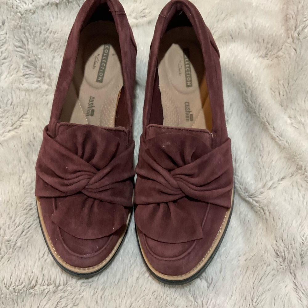 Clarks Comfort Plus Burgundy Flats with Twisted Knot Detail